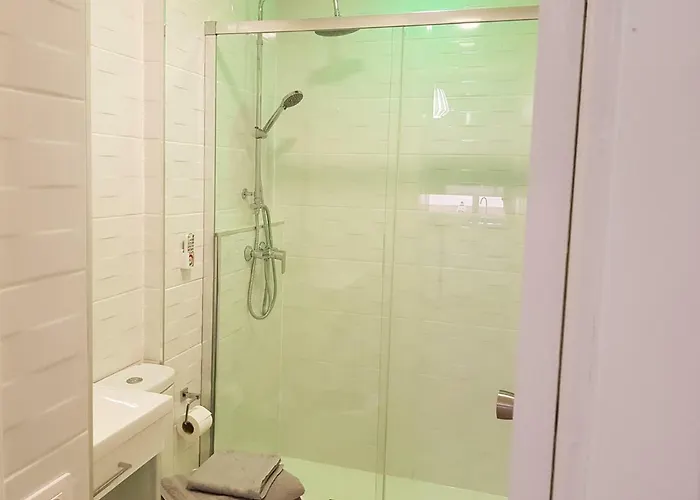 Con Piscina En Apartment